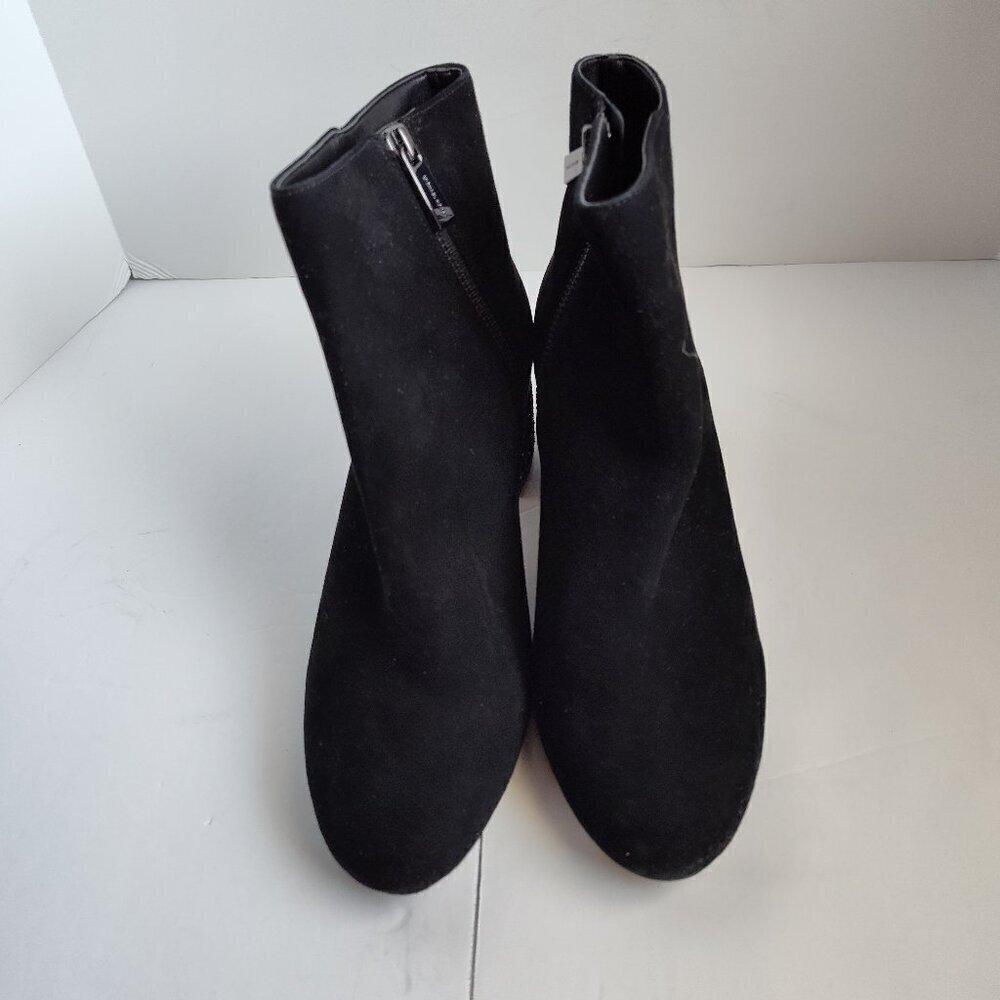 Ladies SZ 7M Michael Michael Kors Black Suede Bootie NWOT